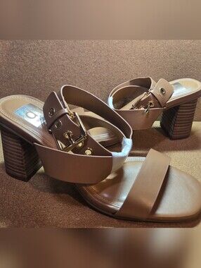 Dolce Vita Womens Block Heel Ankle Strap Sandal Size 7.5 Color Brown NWOT